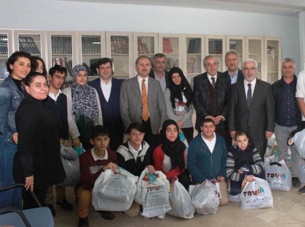 Ataşehir Kaymakamı Zafer KARAMEHMETOĞLU ve Ataşehir İlçe Milli Eğitim Müdürü Ertuğrul BİLİCAN okulumuzu ziyaret etti.